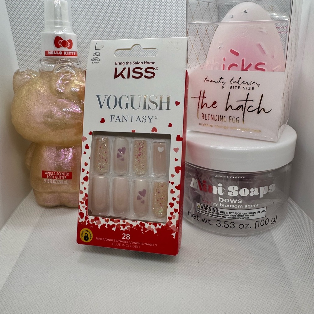 Hello Kitty Bundle!